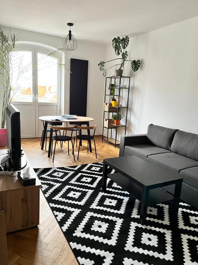 Ohmyhome - Plac Pieciu Rogow - Centrum وارسو المظهر الخارجي الصورة