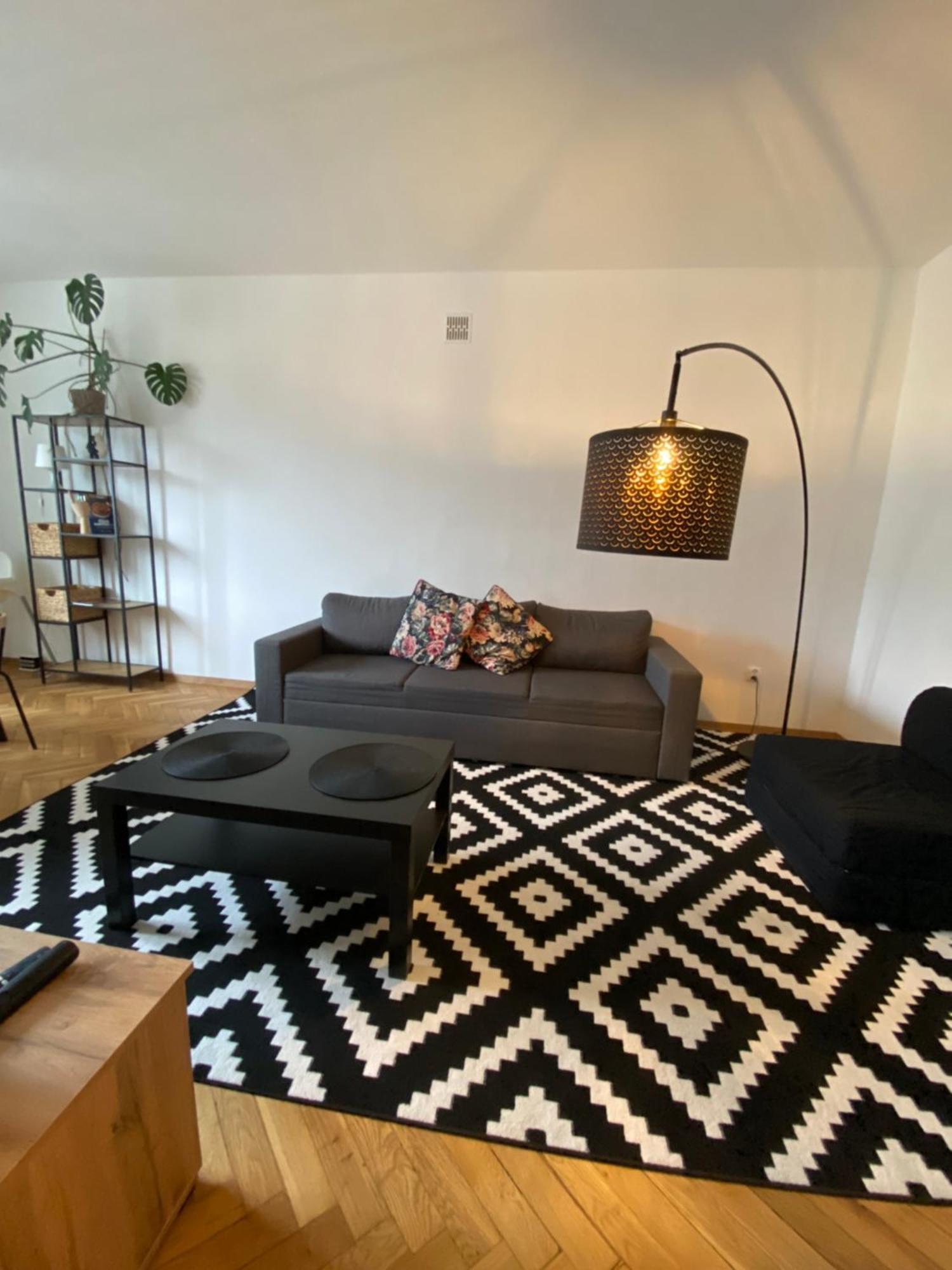 Ohmyhome - Plac Pieciu Rogow - Centrum وارسو المظهر الخارجي الصورة